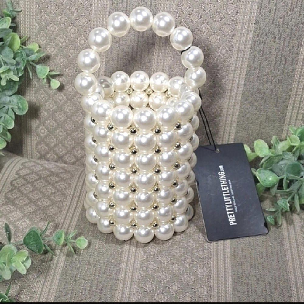 NWT Pretty Little Thing White Pearl Tube Grab Bag